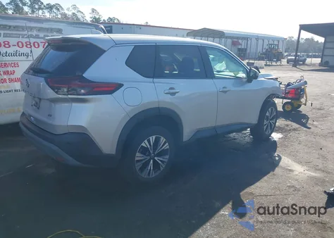 2021 Nissan Rogue Sv Fwd z USA, uszkodzony, nr VIN 5N1AT3BA8MC737739